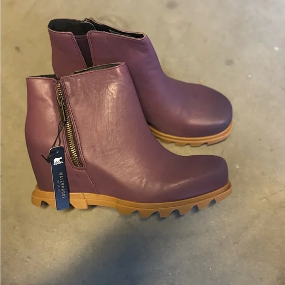 Sorel Joan of Artic Wedge III Boots - Picture 2 of 11